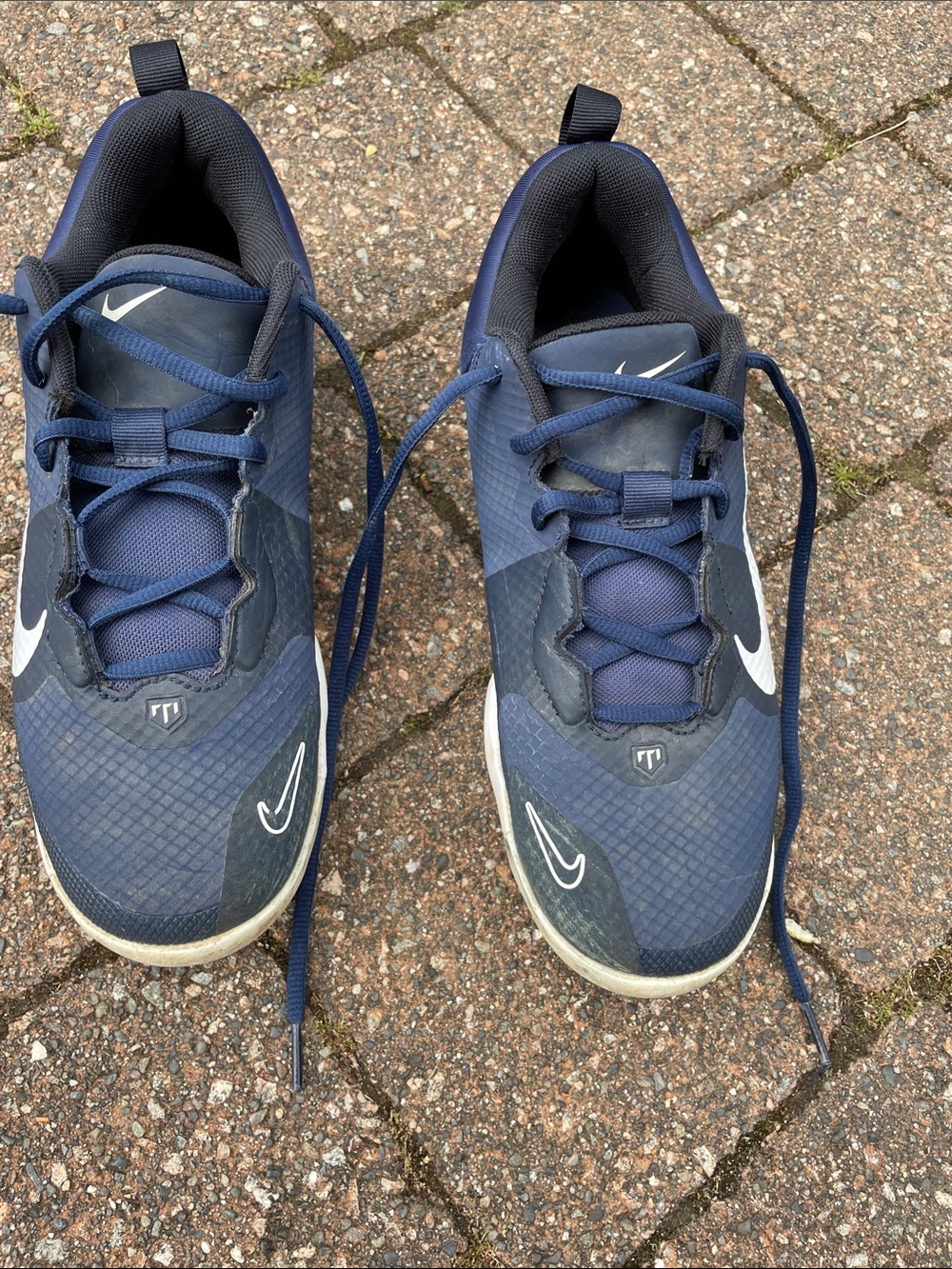 Nike baseball cleats used size 8